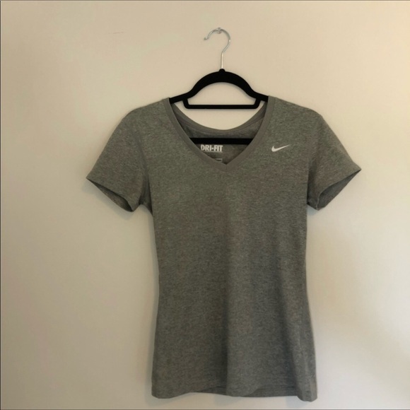 Nike Tops - Gray Nike dri-fit shirt